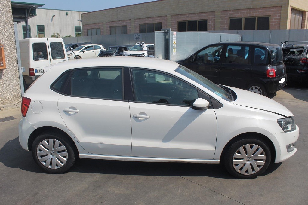 VOLKSWAGEN POLO 1.2 B 51KW 5M 5P (2009) RICAMBI IN MAGAZZINO