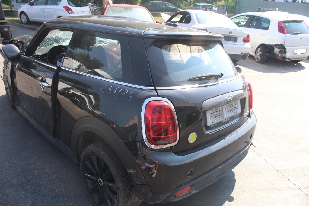 MINI COOPER SE F56 E 75KW AUT 3P (2020) RICAMBI IN MAGAZZINO