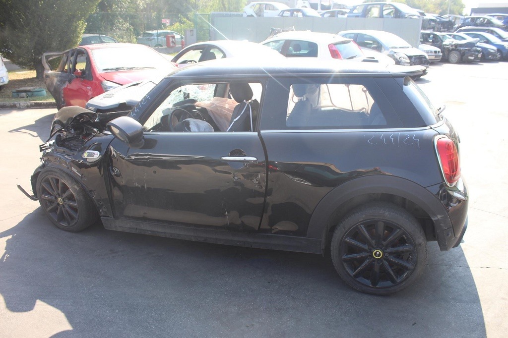 MINI COOPER SE F56 E 75KW AUT 3P (2020) RICAMBI IN MAGAZZINO