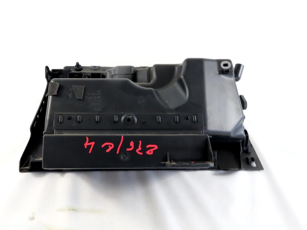 6R1857101 CASSETTO PORTAOGGETTI CRUSCOTTO LATO DESTRO VOLKSWAGEN POLO 1.2 B 51KW 5M 5P (2009) RICAMBIO USATO