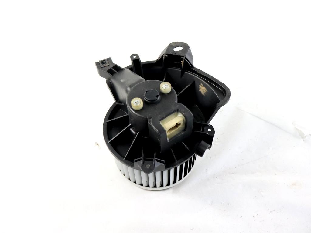 77364956 MOTORINO VENTOLA VENTILAZIONE ABITACOLO FIAT GRANDE PUNTO 1.2 B 48KW 5M 5P (2010) RICAMBIO USATO 164230100