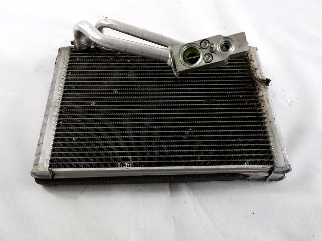 EVAPORATORE RADIATORE CLIMATIZZATORE CLIMA A/C FIAT GRANDE PUNTO 1.2 B 48KW 5M 5P (2010) RICAMBIO USATO