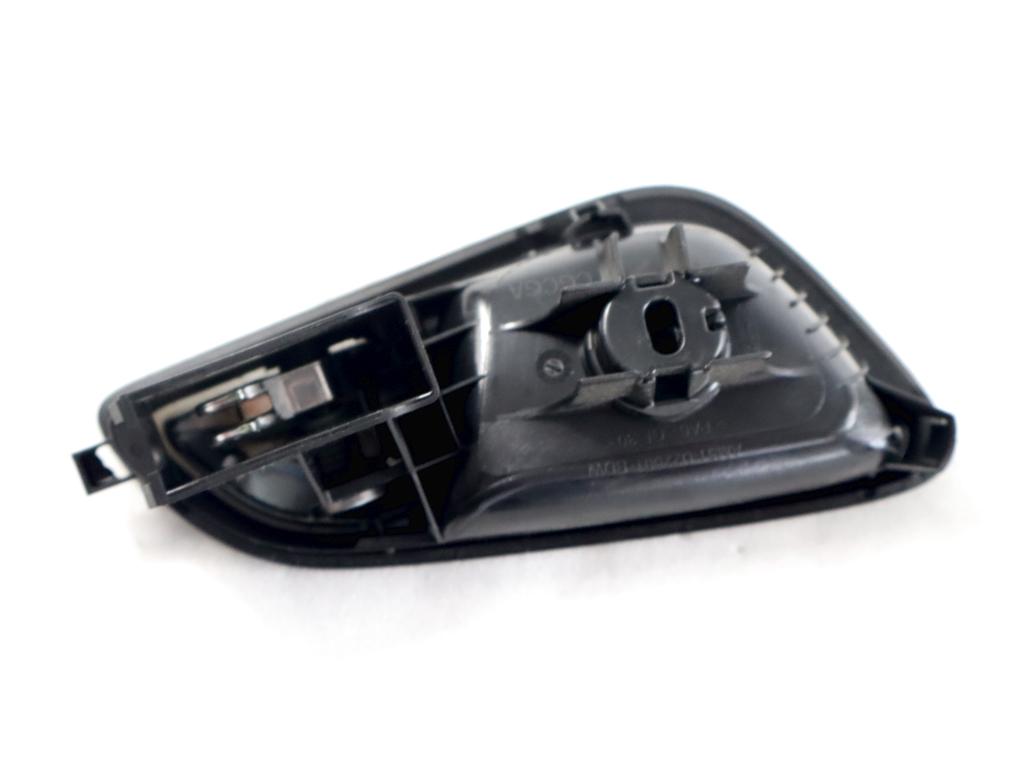 AM51-U22601-BDW MANIGLIA INTERNA PORTA ANTERIORE SINISTRA FORD FOCUS 1.6 D 85KW 6M 5P (2011) RICAMBIO USATO