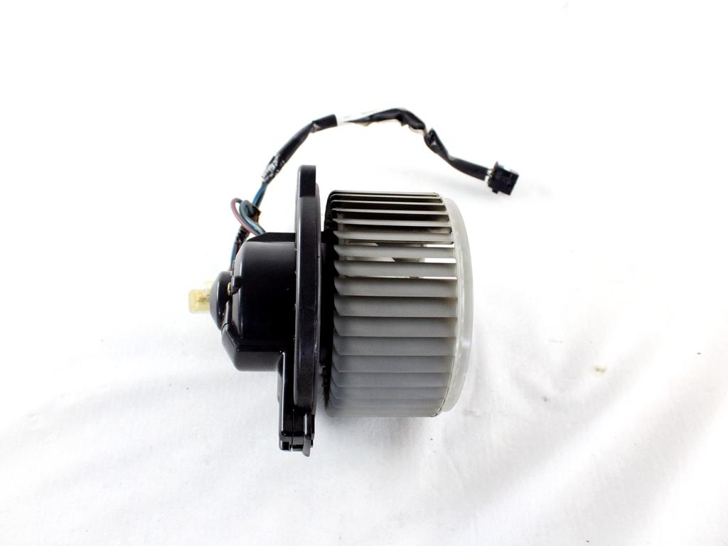 871030D020 MOTORINO VENTOLA VENTILAZIONE ABITACOLO TOYOTA YARIS 1.0 B 48KW 5M 3P (2003) RICAMBIO USATO