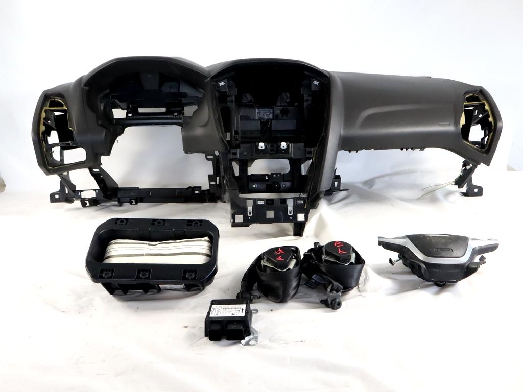 BM5T-14B321-CE KIT AIRBAG FORD FOCUS 1.6 D 85KW 6M 5P (2011) RICAMBIO USATO CON PRETENSIONATORI CINTURE DI SICUREZZA, CENTRALINA AIRBAG, AIRBAG VOLANTE GUIDATORE, AIRBAG PASSEGGERO, CRUSCOTTO 0285010930 AM51-R042B85-CDW BM51-A044A74-AC