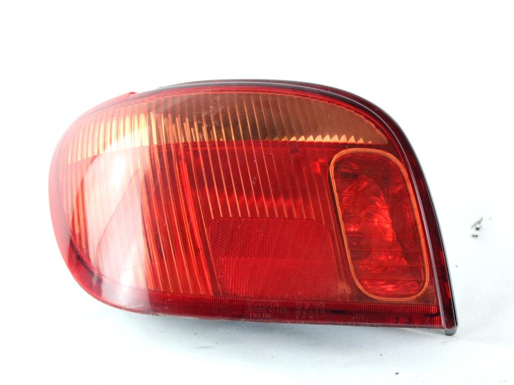 815610D070 FARO FANALE POSTERIORE SINISTRO TOYOTA YARIS 1.0 B 48KW 5M 3P (2003) RICAMBIO USATO