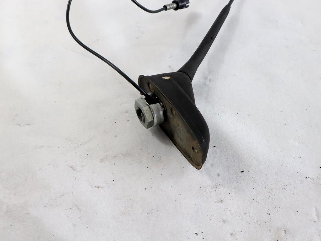 9666154380 ANTENNA AUTORADIO TETTO CITROEN C3 1.1 B 44KW 5M 5P (2012) RICAMBIO USATO