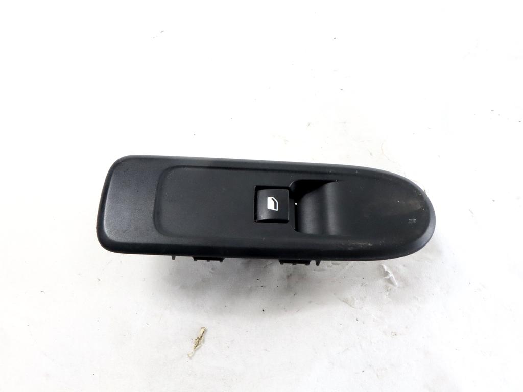 96657927ZD COMANDO INTERRUTTORE ALZA-VETRO ALZA-CRISTALLO PORTA ANTERIORE DESTRA CITROEN C3 1.1 B 44KW 5M 5P (2012) RICAMBIO USATO 96637534XT