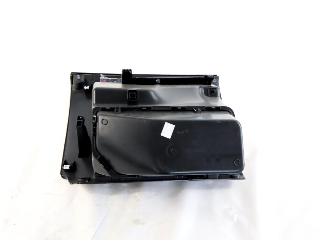 9812490277 CASSETTO PORTAOGGETTI CRUSCOTTO LATO DESTRO CITROEN C3 1.2 B 61KW 5M 5P (2018) RICAMBIO USATO