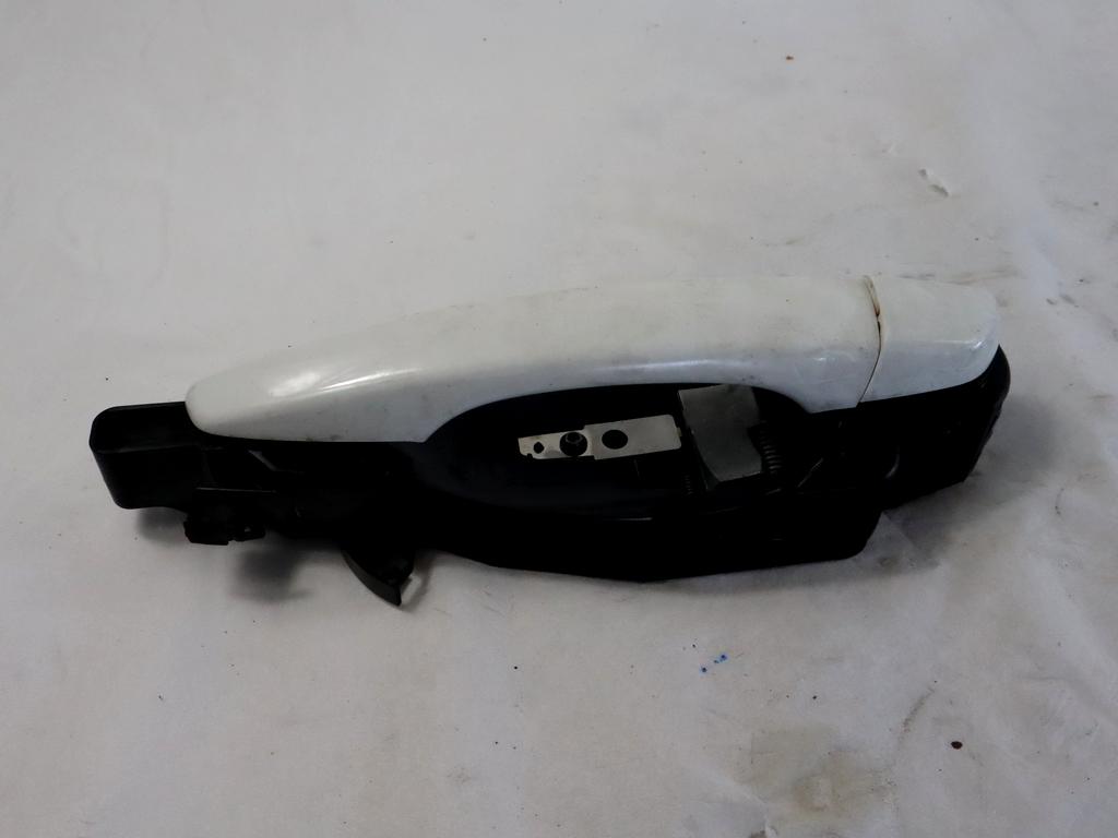 1609240780 MANIGLIA ESTERNA PORTA POSTERIORE SINISTRA CITROEN C3 1.2 B 61KW 5M 5P (2018) RICAMBIO USATO 9802977380