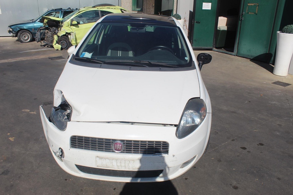 FIAT GRANDE PUNTO 1.2 B 48KW 5M 5P (2008) RICAMBI IN MAGAZZINO