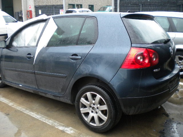 VOLKSWAGEN GOLF 5 1.9 D 77KW AUT 5P (2006) RICAMBI IN MAGAZZINO