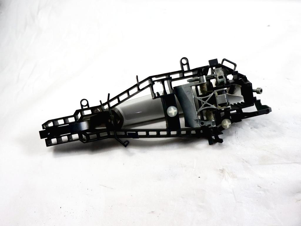 51217326917 MANIGLIA ESTERNA PORTA ANTERIORE SINISTRA BMW SERIE 3 316D F31 SW 2.0 D 85KW 6M 5P (2013) RICAMBIO USATO