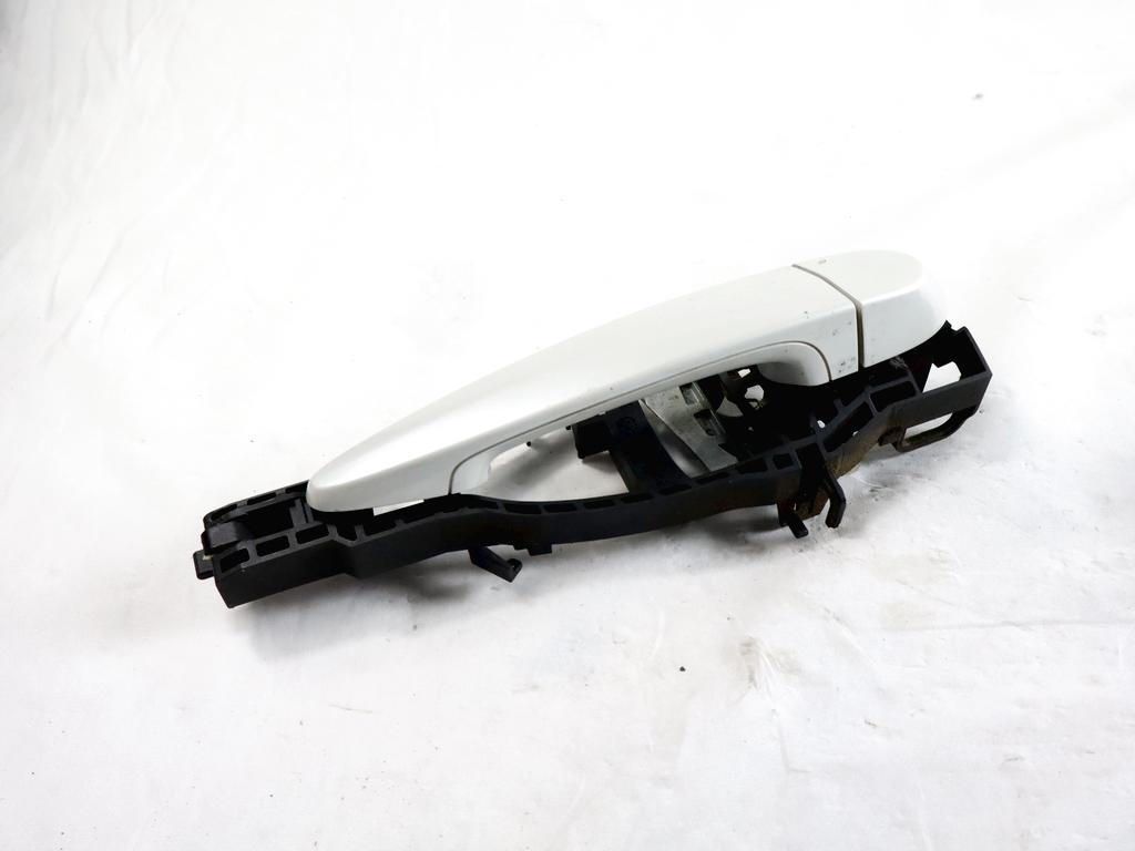 51217326918 MANIGLIA ESTERNA PORTA ANTERIORE DESTRA BMW SERIE 3 316D F31 SW 2.0 D 85KW 6M 5P (2013) RICAMBIO USATO