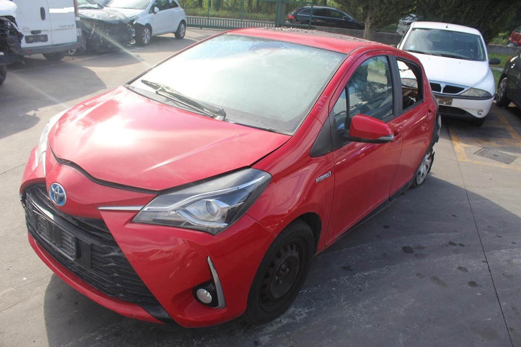 TOYOTA YARIS P13 1.0 I 54KW AUT 5P (2018) RICAMBI IN MAGAZZINO