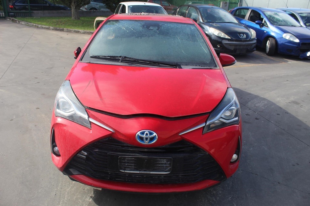 TOYOTA YARIS P13 1.0 I 54KW AUT 5P (2018) RICAMBI IN MAGAZZINO