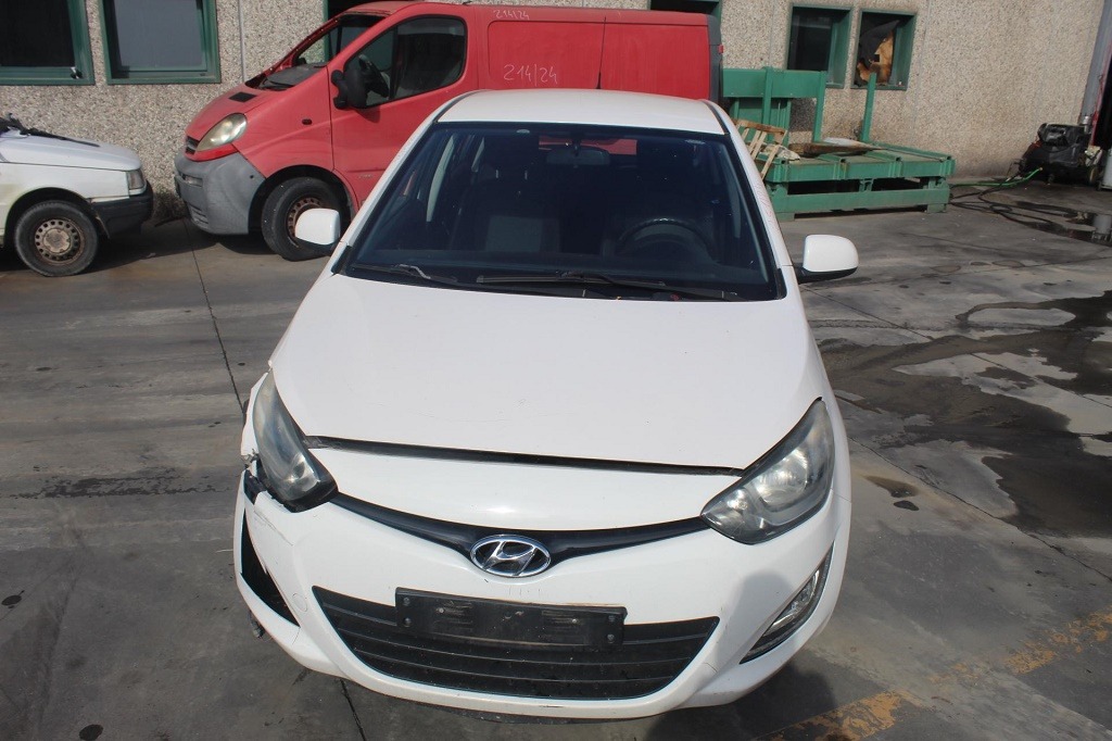 HYUNDAI I20 1.2 G 63KW 5M 5P (2013) RICAMBI IN MAGAZZINO