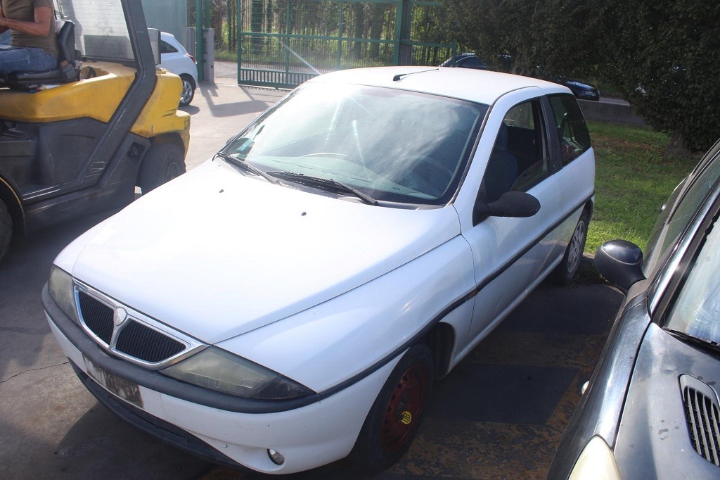 LANCIA Y 1.2 B 44KW 5M 3P (1998) RICAMBI USATI AUTO IN PIAZZALE 