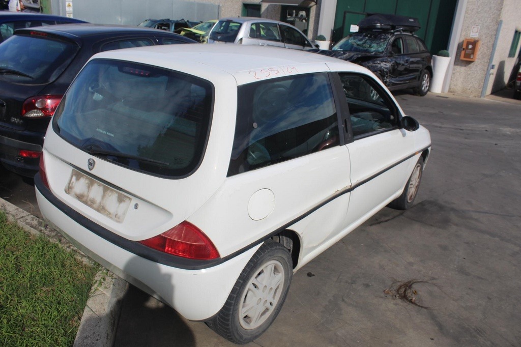 LANCIA Y 1.2 B 44KW 5M 3P (1998) RICAMBI USATI AUTO IN PIAZZALE 