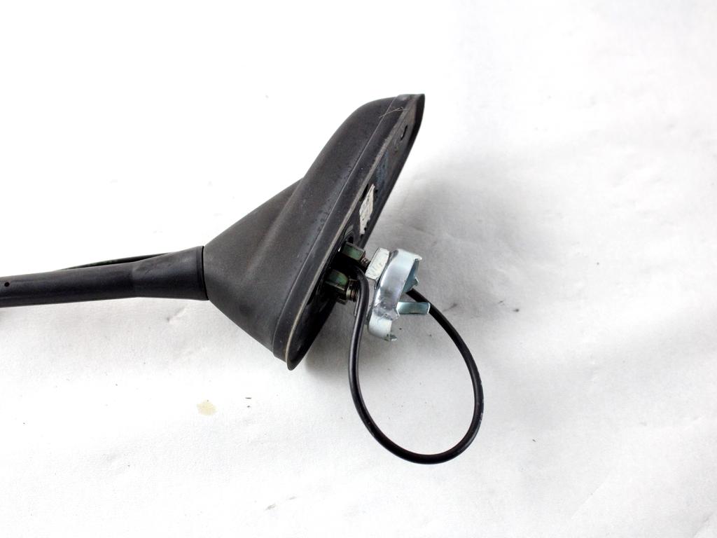 9819667580 ANTENNA AUTORADIO TETTO CITROEN C3 1.2 B 60KW 5M 5P (2018) RICAMBIO USATO