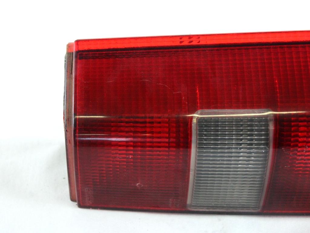 3512427 FARO FANALE POSTERIORE INFERIORE DESTRO VOLVO 850 SW 2.0 B 93KW 5M 5P (1996) RICAMBIO USATO LEGGERMENTE GRAFFIATO