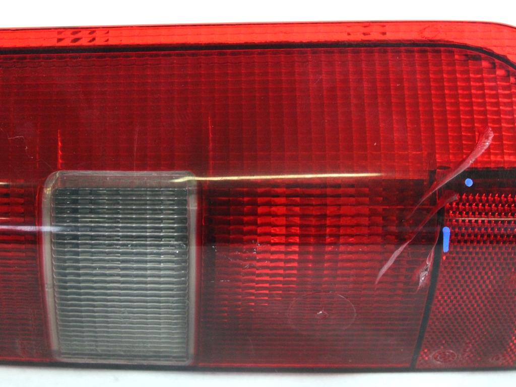 3512427 FARO FANALE POSTERIORE INFERIORE DESTRO VOLVO 850 SW 2.0 B 93KW 5M 5P (1996) RICAMBIO USATO LEGGERMENTE GRAFFIATO