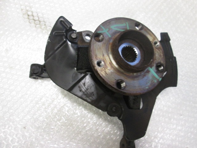 VRTLJIVI LEZAJ DESNO / PESTO KOLESA Z LEZAJEM SPREDAJ OEM N. 7672265 ORIGINAL REZERVNI DEL FIAT PANDA 169 (2003 - 08/2009) BENZINA LETNIK 2007