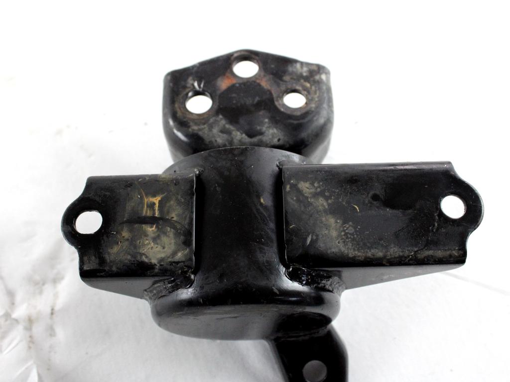 218301J000 SUPPORTO MOTORE HYUNDAI I20 1.2 G 63KW 5M 5P (2013) RICAMBIO USATO 