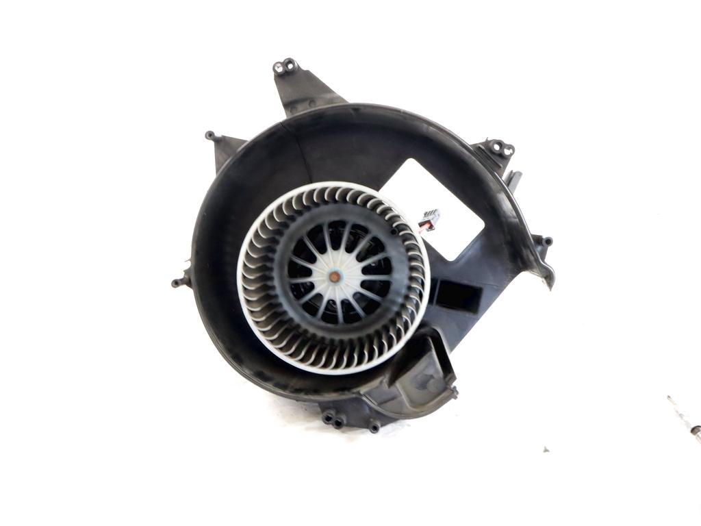 64119242607 MOTORINO VENTOLA VENTILAZIONE ABITACOLO BMW SERIE 5 520XD F11 SW 2.0 D 4X4 135KW AUT 5P (2014) RICAMBIO USATO 