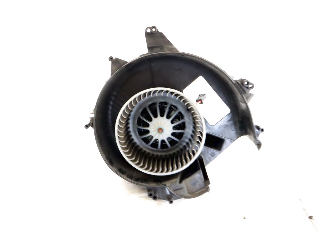 64119242607 MOTORINO VENTOLA VENTILAZIONE ABITACOLO BMW SERIE 5 520XD F11 SW 2.0 D 4X4 135KW AUT 5P (2014) RICAMBIO USATO 