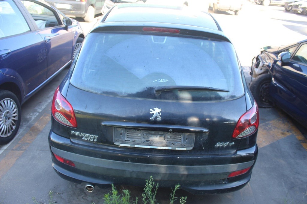 PEUGEOT 206 PLUS 1.1 G 44KW 5M 5P (2012) RICAMBI USATI AUTO IN PIAZZALE 