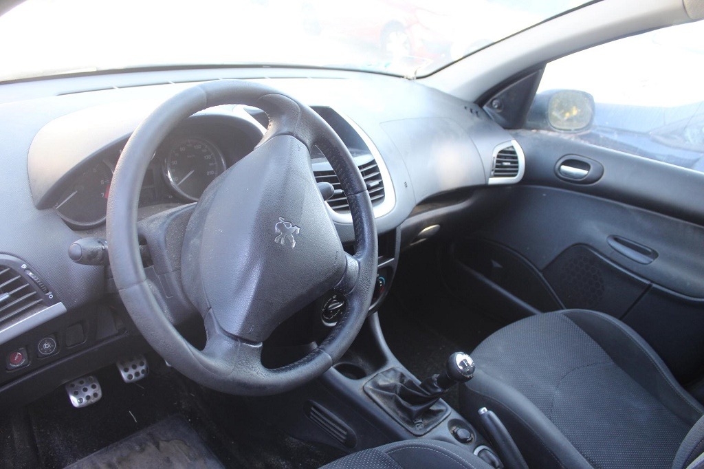 PEUGEOT 206 PLUS 1.1 G 44KW 5M 5P (2012) RICAMBI USATI AUTO IN PIAZZALE 