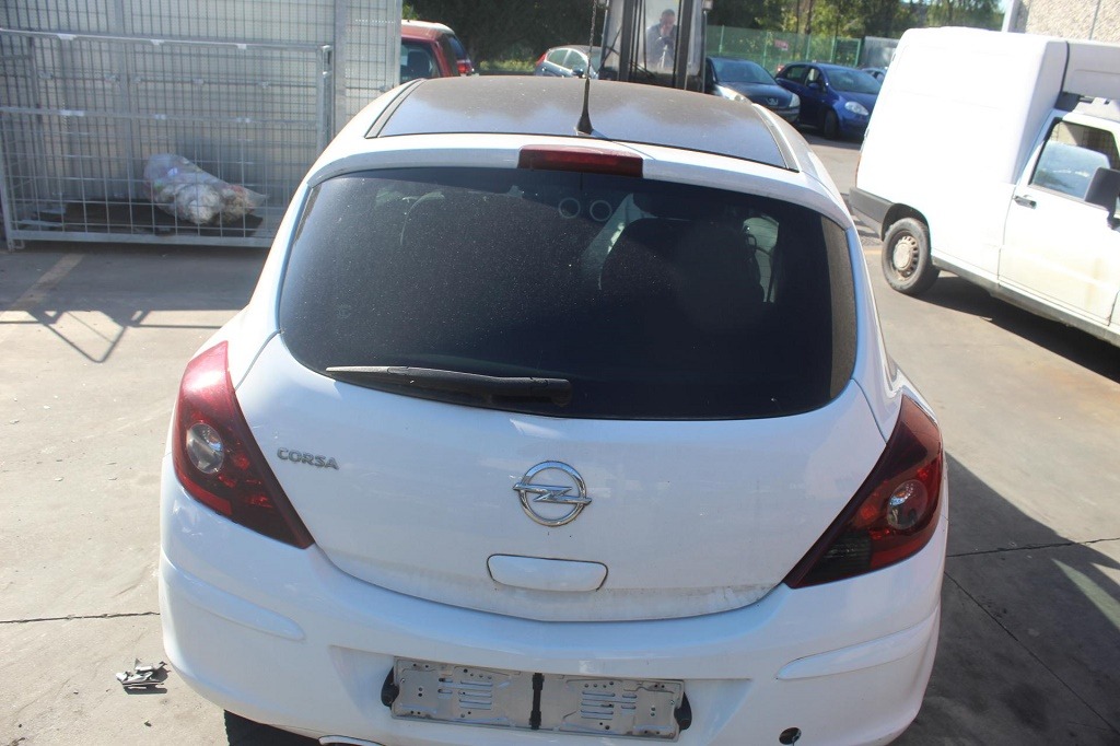 OPEL CORSA D 1.2 G 63KW 5M 5P (2011) RICAMBI USATI AUTO IN PIAZZALE 