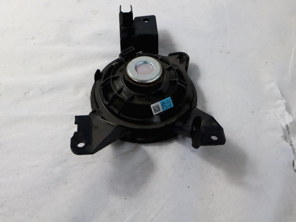 4M8035398B CASSA ALTOPARLANTE TWEETER TETTO POSTERIORE AUDI RS Q8 4.0 I 441 KW AUT 5P (2021) RICAMBIO USATO