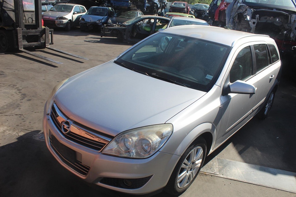 OPEL ASTRA H SW 1.7 D 81KW 6M 5P (2008) RICAMBI USATI AUTO IN PIAZZALE 