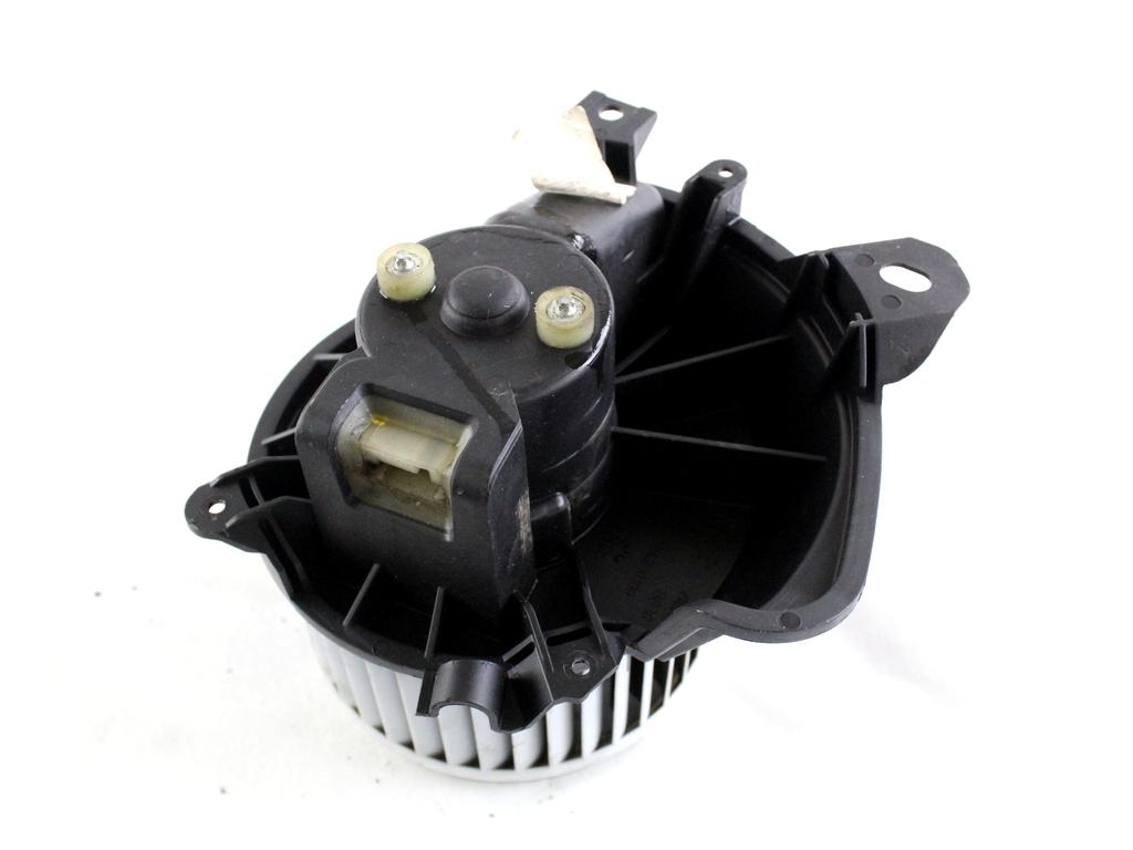 13335075 MOTORINO VENTOLA VENTILAZIONE ABITACOLO OPEL CORSA 1.2 G 59KW 5M 5P (2009) RICAMBIO USATO