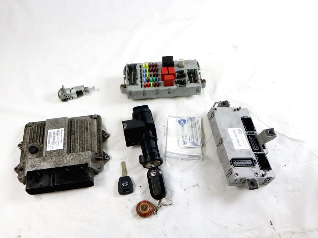 51854480 KIT ACCENSIONE AVVIAMENTO LANCIA MUSA 1.3 D 66KW 5M 5P (2010) RICAMBIO USATO CON CENTRALINA MOTORE, BLOCCHETTI ACCENSIONE APERTURA CON CHIAVE 51878837 46760152