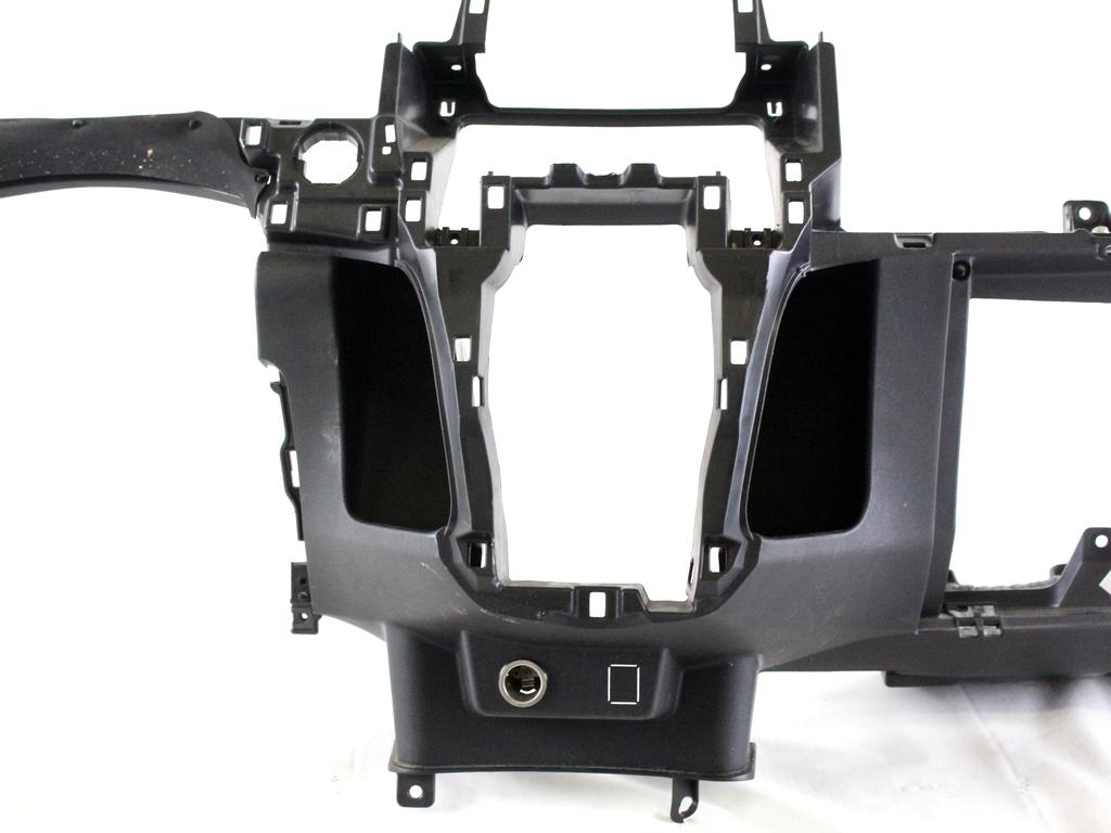 553030D060B0 CRUSCOTTO PARTE INFERIORE TOYOTA YARIS 1.3 B 64KW 5M 3P (2008) RICAMBIO USATO