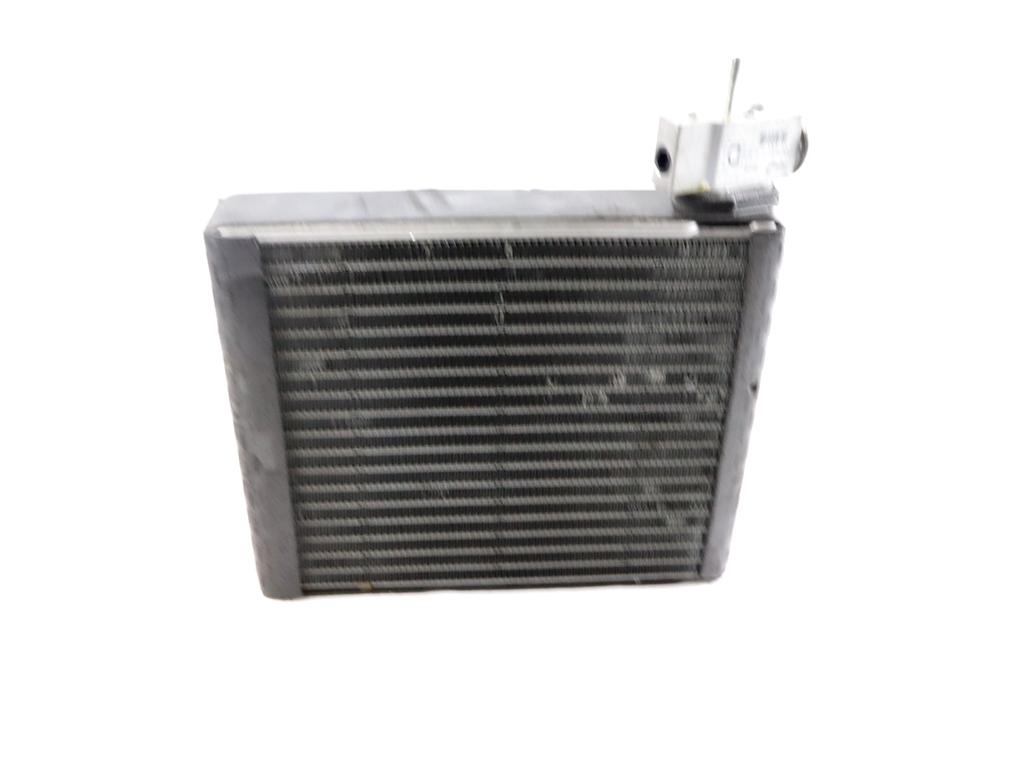 7801A089 EVAPORATORE RADIATORE CLIMATIZZATORE CLIMA A/C MITSUBISHI GRANDIS 2.0 D 100KW 6M 5P (2007) RICAMBIO USATO