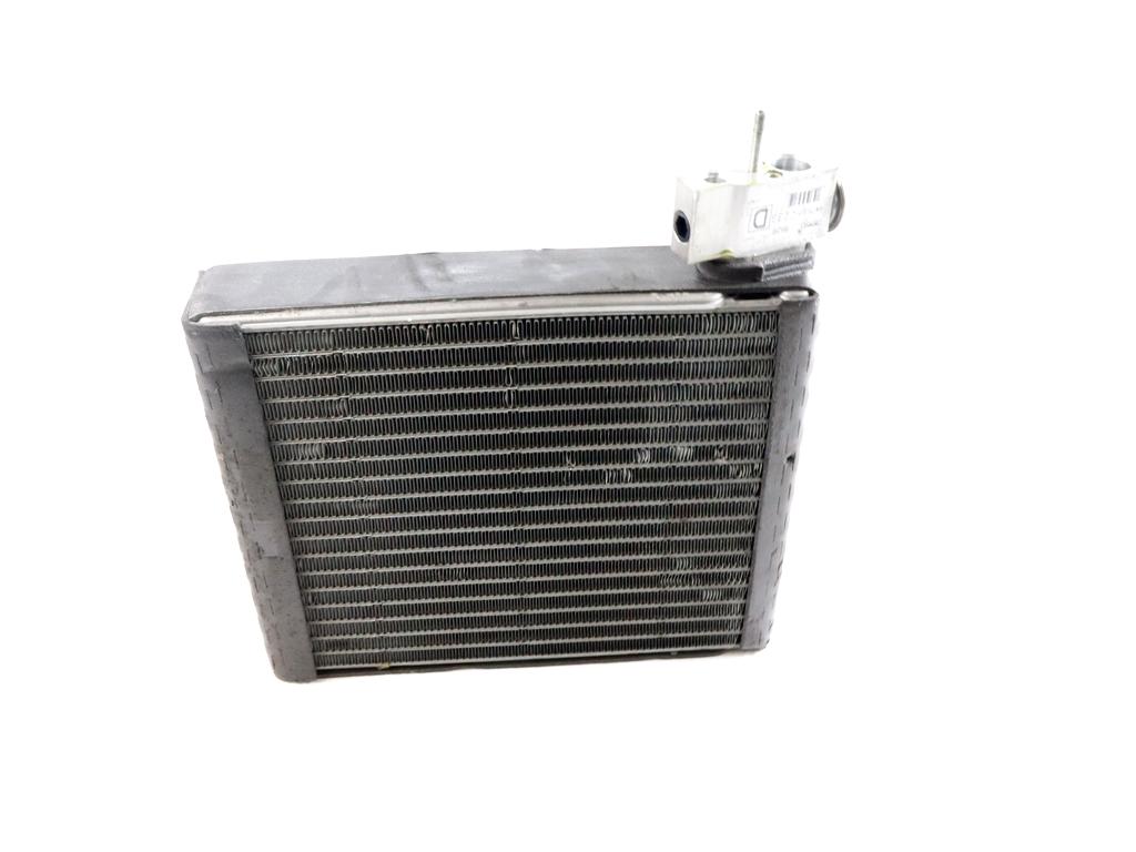 7801A089 EVAPORATORE RADIATORE CLIMATIZZATORE CLIMA A/C MITSUBISHI GRANDIS 2.0 D 100KW 6M 5P (2007) RICAMBIO USATO