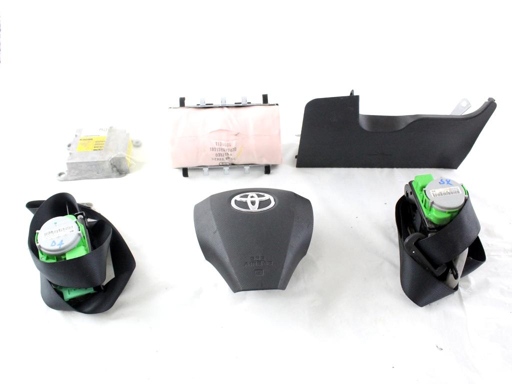 89170-0D220 KIT AIRBAG TOYOTA YARIS 1.3 B 64KW 5M 3P (2008) RICAMBIO USATO CON CENTRALINA AIRBAG, AIRBAG VOLANTE, AIRBAG PASSEGGERO, PRETENSIONATORI CINTURE DI SICUREZZA 45130-0D160-G 451300D150B0 739600D012 