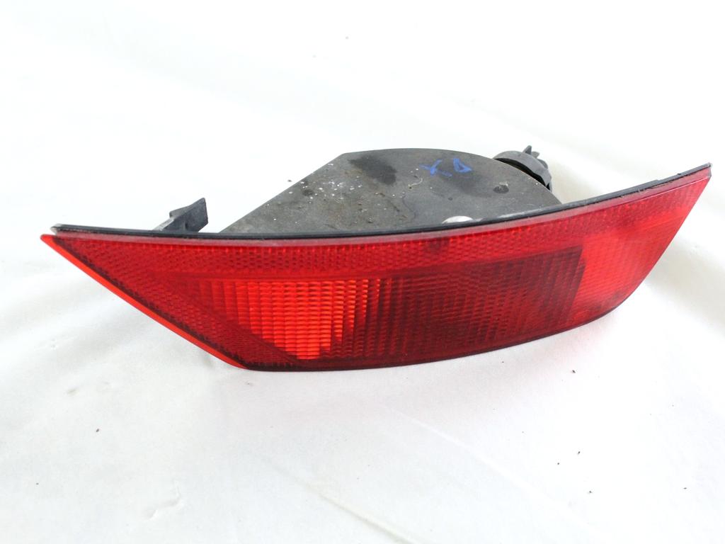 8V41-15K272-AB FARO FANALINO RETRONEBBIA POSTERIORE DESTRO FORD KUGA 2.0 D 103KW 6M 5P (2012) RICAMBIO USATO