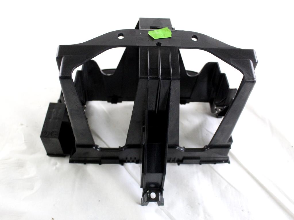 3M51-18A998-CA MASCHERINA INTERNA CRUSCOTTO SUPPORTO AUTORADIO FORD KUGA 2.0 D 103KW 6M 5P (2012) RICAMBIO USATO