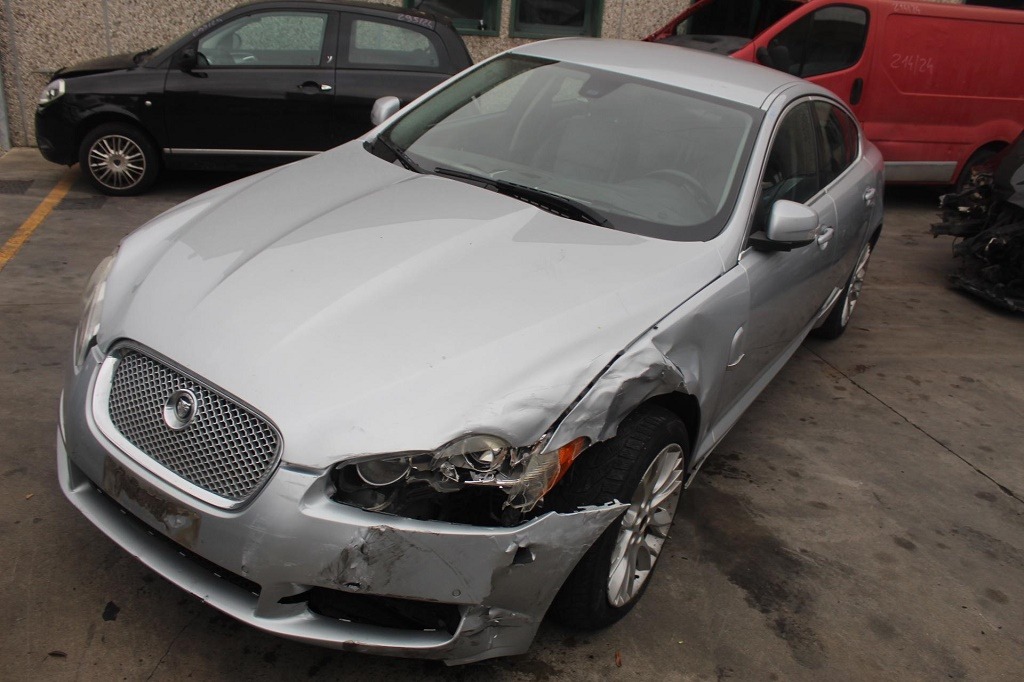 JAGUAR XF 2.7 D 152KW AUT 5P (2009) RICAMBI IN MAGAZZINO