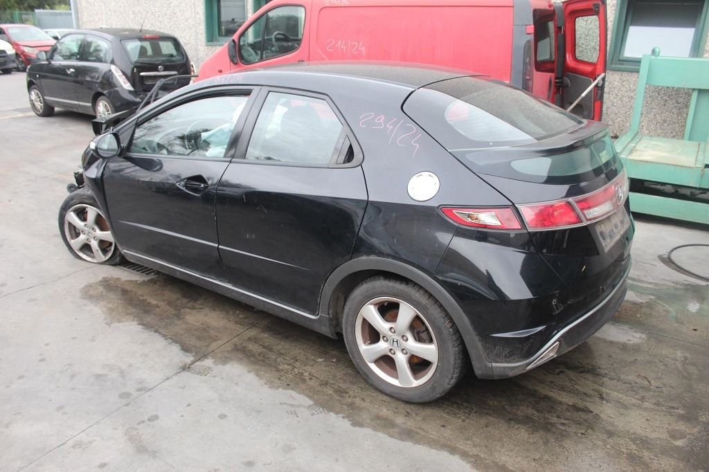 HONDA CIVIC 1.4 B 73KW 5M 5P (2009) RICAMBI USATI AUTO IN PIAZZALE 