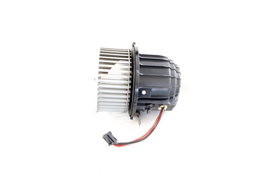 8T1820021 MOTORINO VENTOLA VENTILAZIONE ABITACOLO AUDI Q5 2.0 D 110KW 6M 5P (2013) RICAMBIO USATO