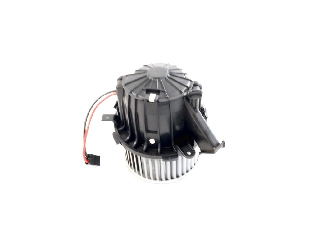 8T1820021 MOTORINO VENTOLA VENTILAZIONE ABITACOLO AUDI Q5 2.0 D 110KW 6M 5P (2013) RICAMBIO USATO