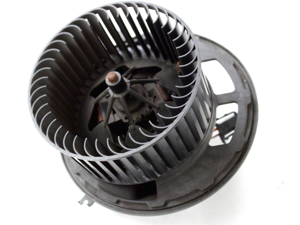 64116933663 MOTORINO VENTOLA VENTILAZIONE ABIATCOLO BMW X1 E84 20D 130 KW (2011) RICAMBIO USATO 