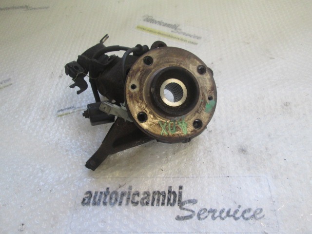 VRTLJIVI LEZAJ DESNO / PESTO KOLESA Z LEZAJEM SPREDAJ OEM N. 364754 ORIGINAL REZERVNI DEL CITROEN XSARA (09/2000 - 2004) DIESEL LETNIK 2004