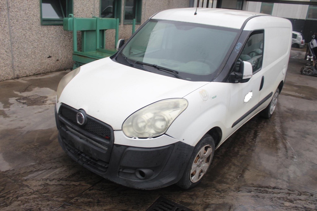 FIAT DOBLO 1.6 D 77KW 5M 2P (2010) RICAMBI USATI AUTO IN PIAZZALE 